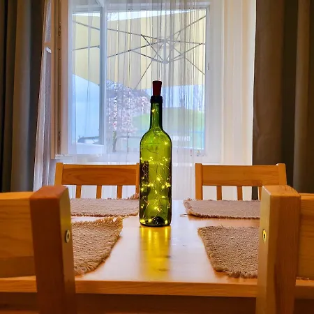 Mi Casa Vendeghaz - アパート エゲル