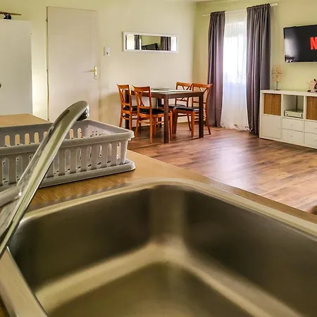 Mi Casa Vendeghaz - アパート *