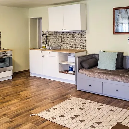 Mi Casa Vendeghaz - *